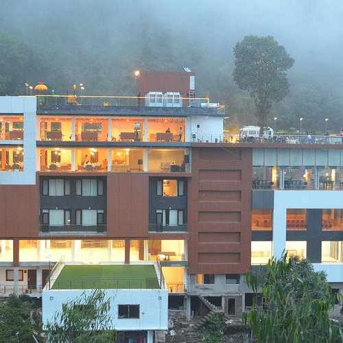Eutopia Resort