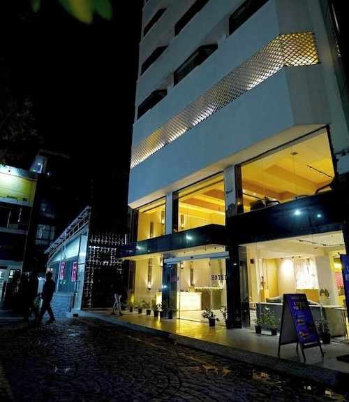 Hotel Nirula's