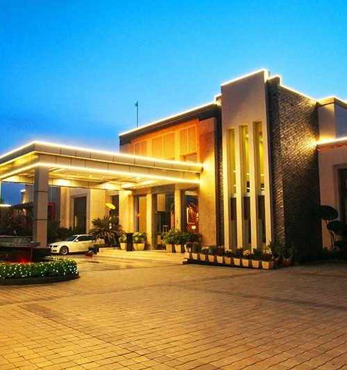 Silver Oak Resort Hotel