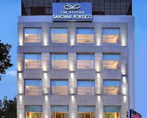 The Ashtan Sarovar Portico